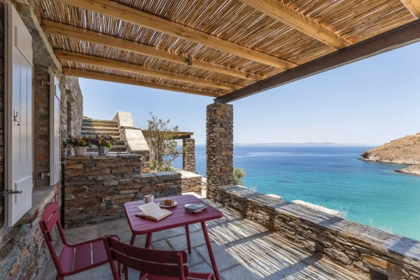 2 room luxury studio for rent, in Xyla beach, Kea island, Cyclades